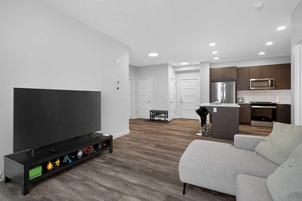 55 Wolf Hollow Crescent SE #301 photo 5