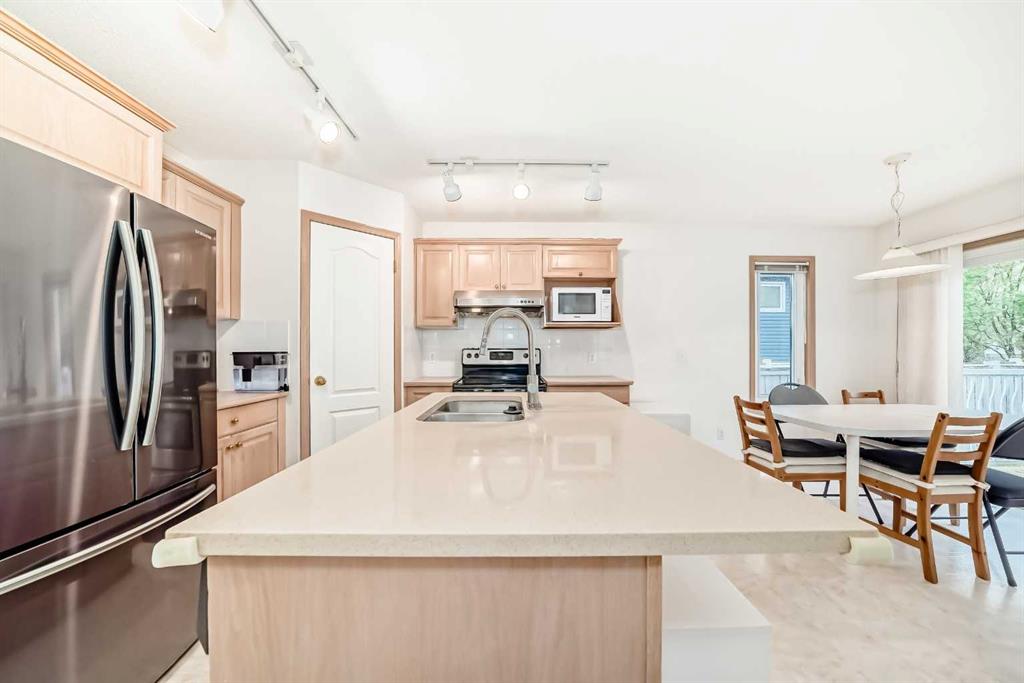83 Hawkmount Green NW photo 4