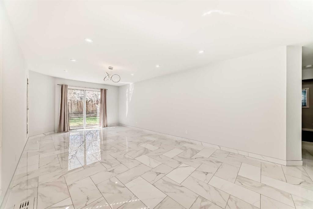 11323 Coventry Boulevard NE photo 5