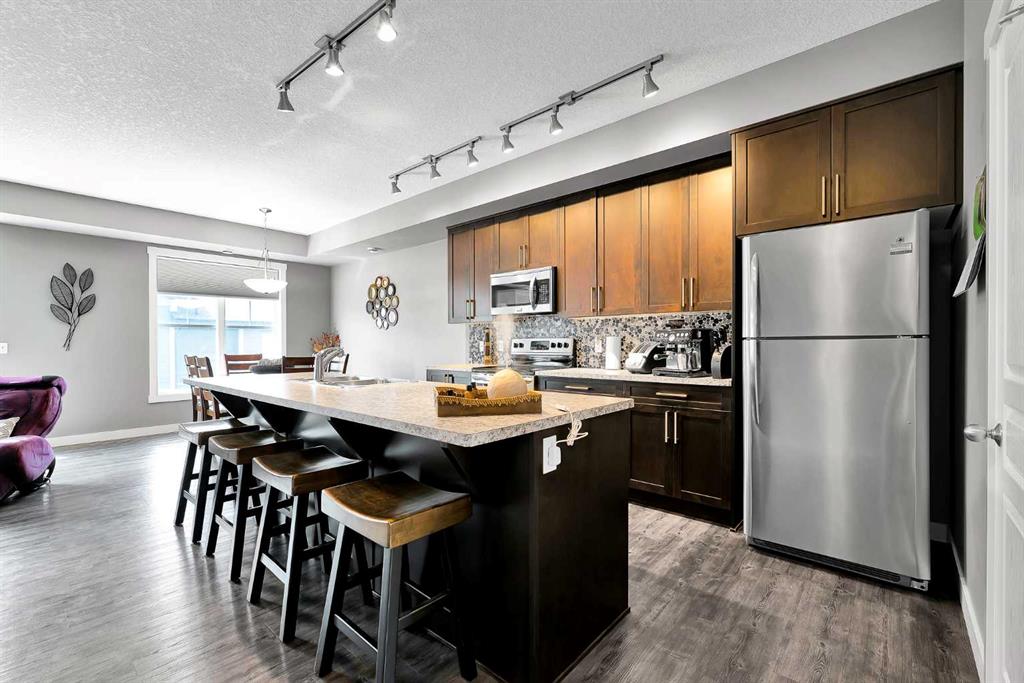 410 Cranford Walk SE photo 5