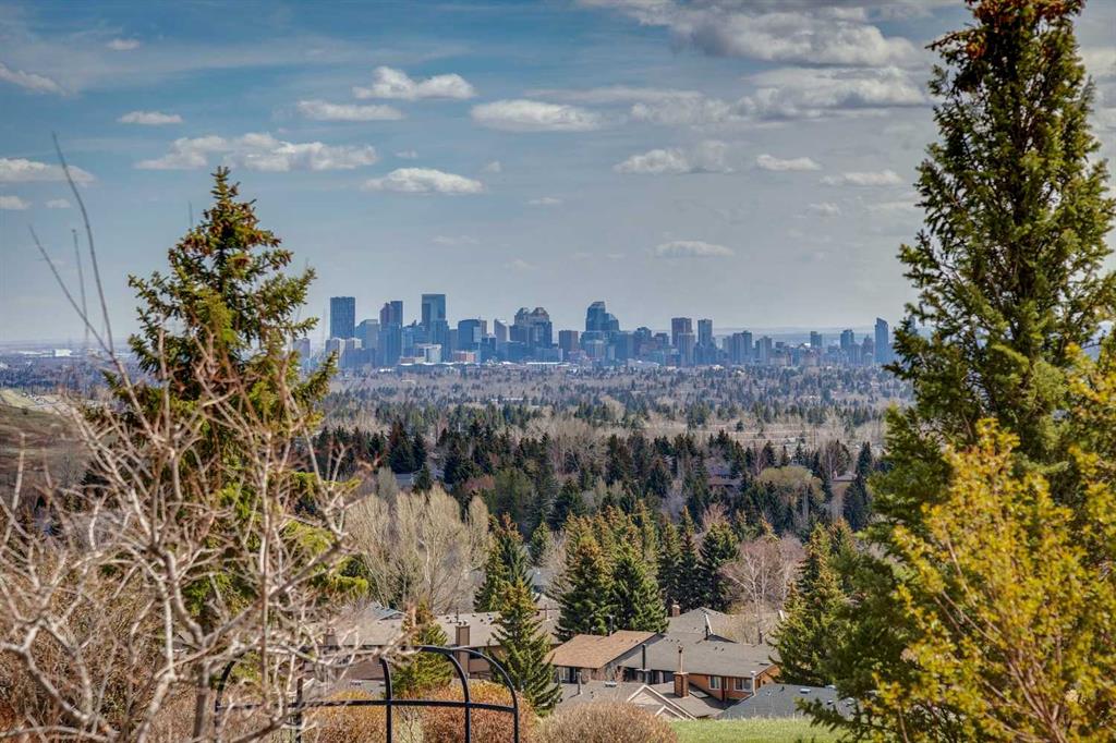 55 Edenstone View NW photo 5