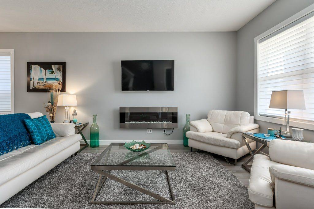 144 Wolf Willow Boulevard SE photo 3