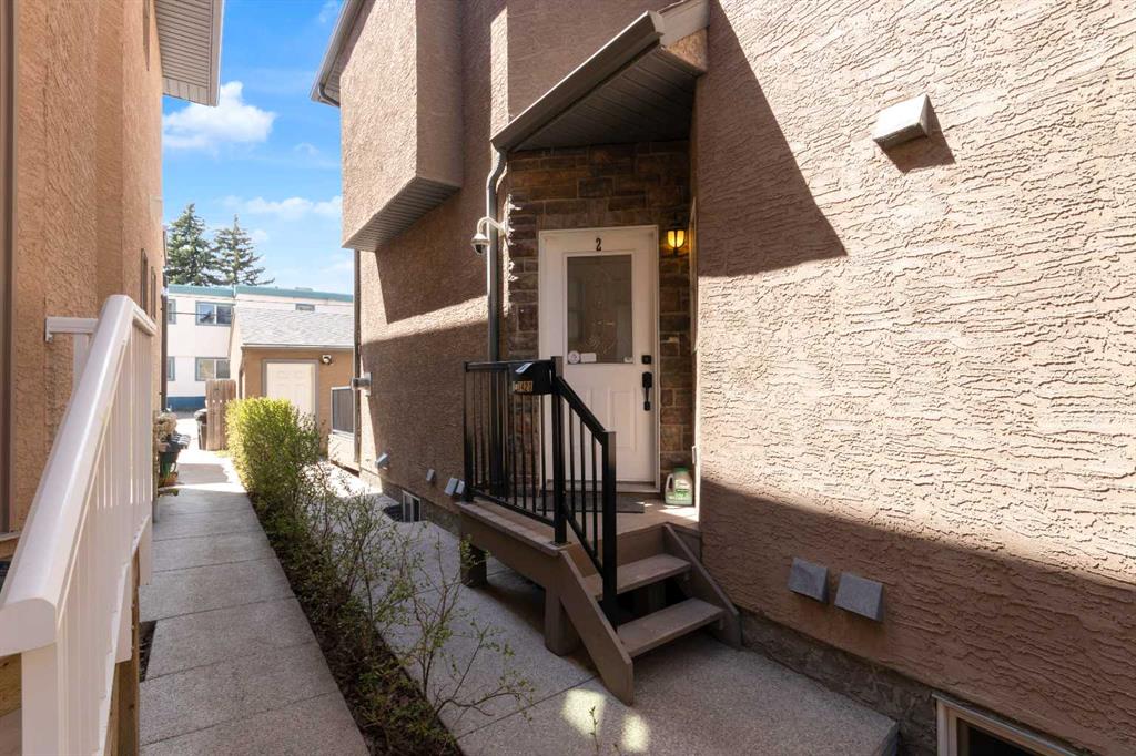 3421 5 Avenue NW #2 photo 2