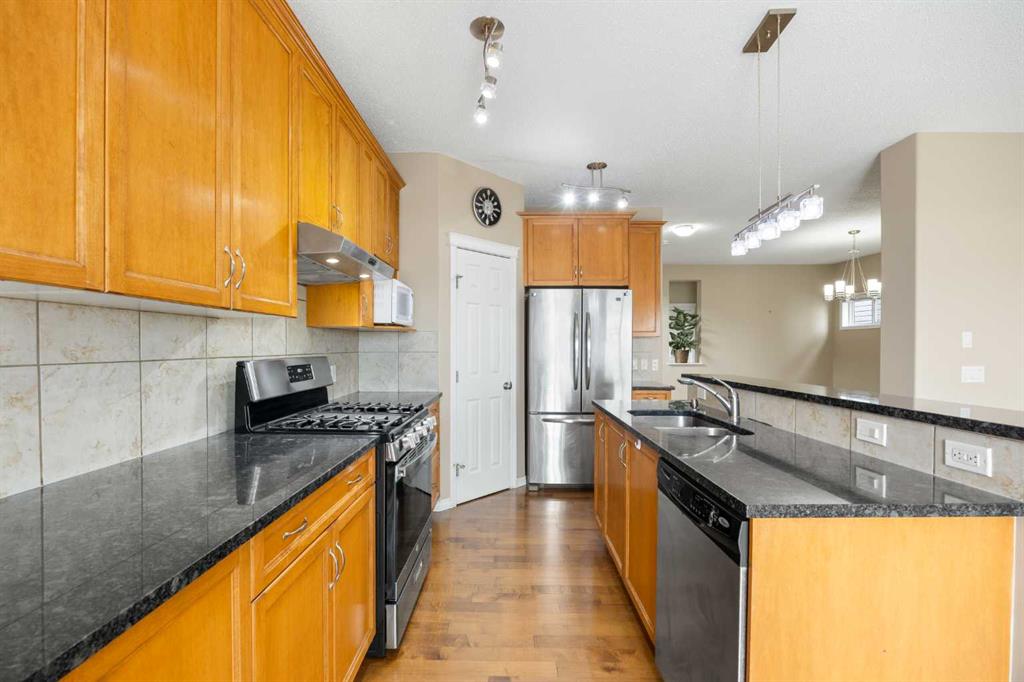 65 Panora Way NW photo 5