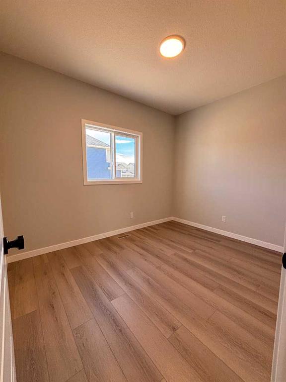 475 Baywater Green SW photo 3
