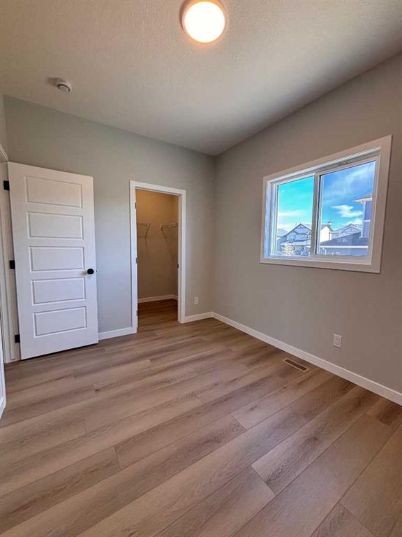 475 Baywater Green SW photo 5