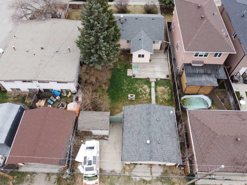 7615 36 Avenue NW photo 2