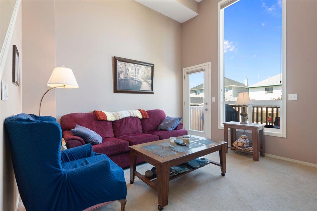 122 Bridlewood Lane SW photo 5
