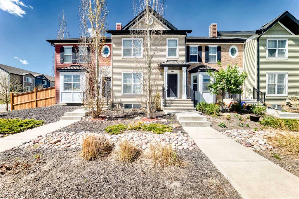 393 Legacy Boulevard SE photo 2