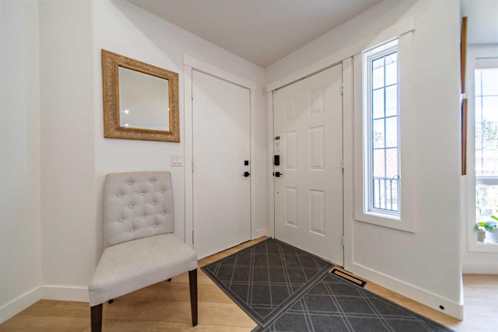 9 Scripps Landing NW photo 4