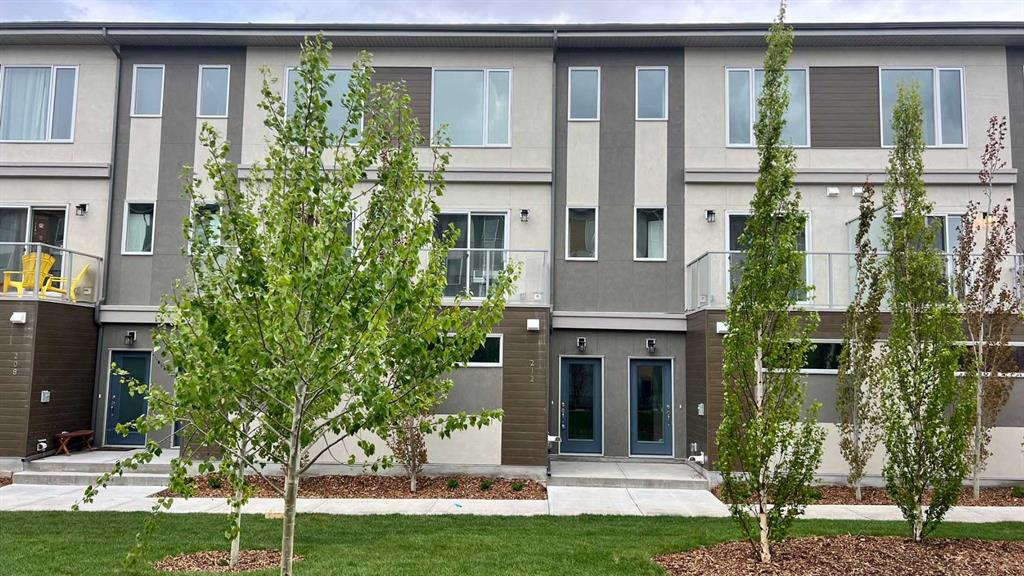 212 Shawnee Square SW