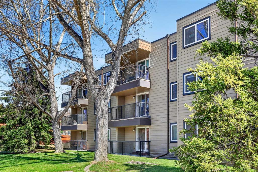 36 Glenbrook Crescent #204