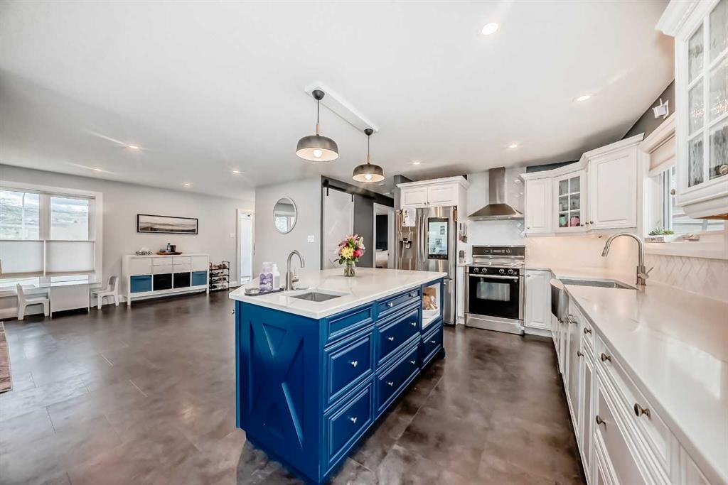 5224 19 Avenue NW photo 5