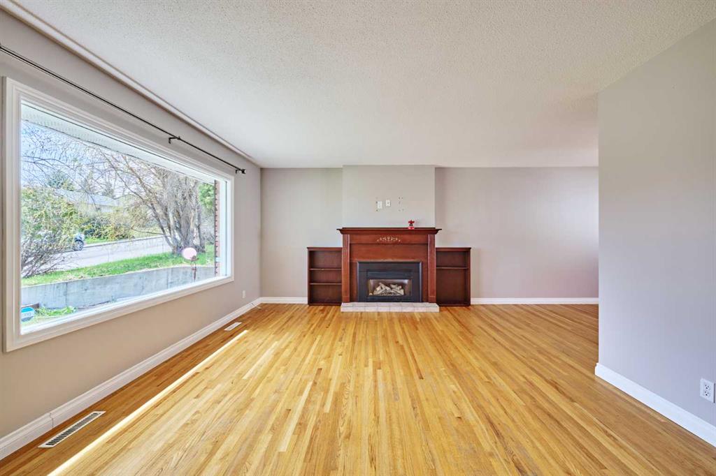 612 101 Avenue SW photo 4
