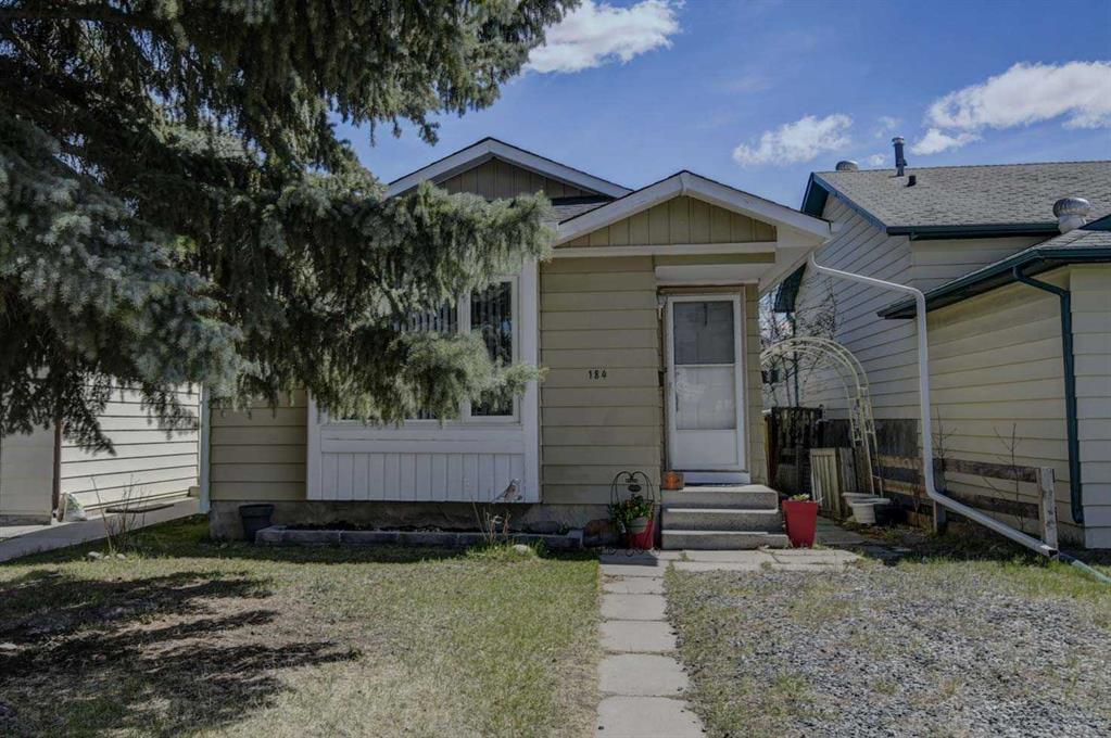 184 Erin Croft Crescent SE photo 2