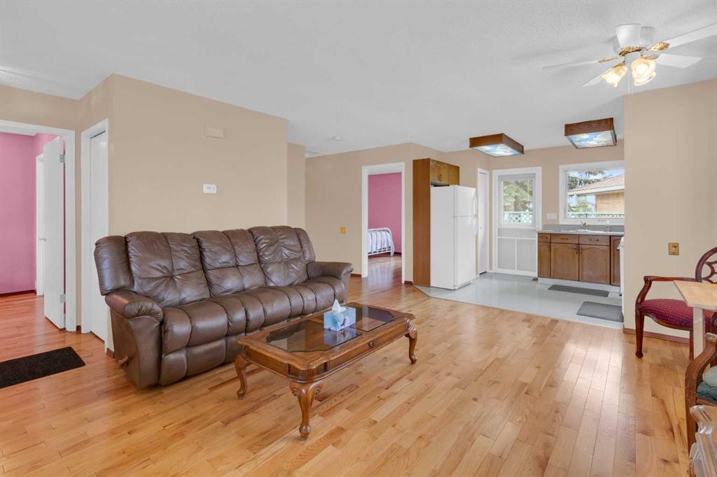 2831 Dovely Park SE photo 3