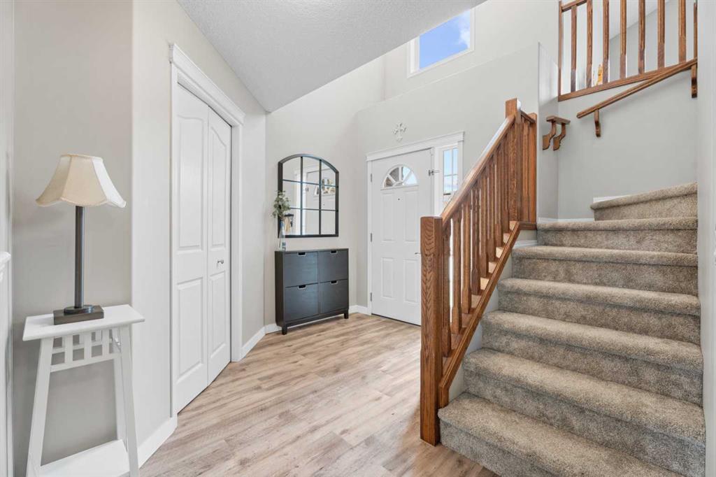 31 Brightondale Close SE photo 2