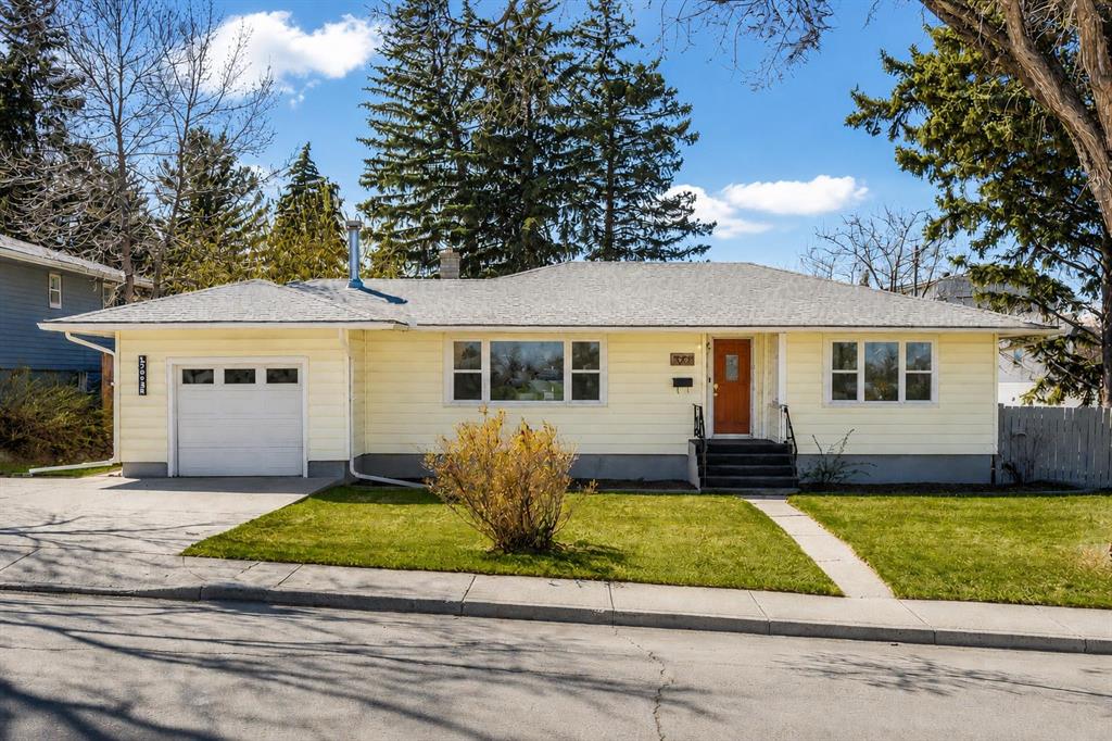 3003 25 Street SW photo 2