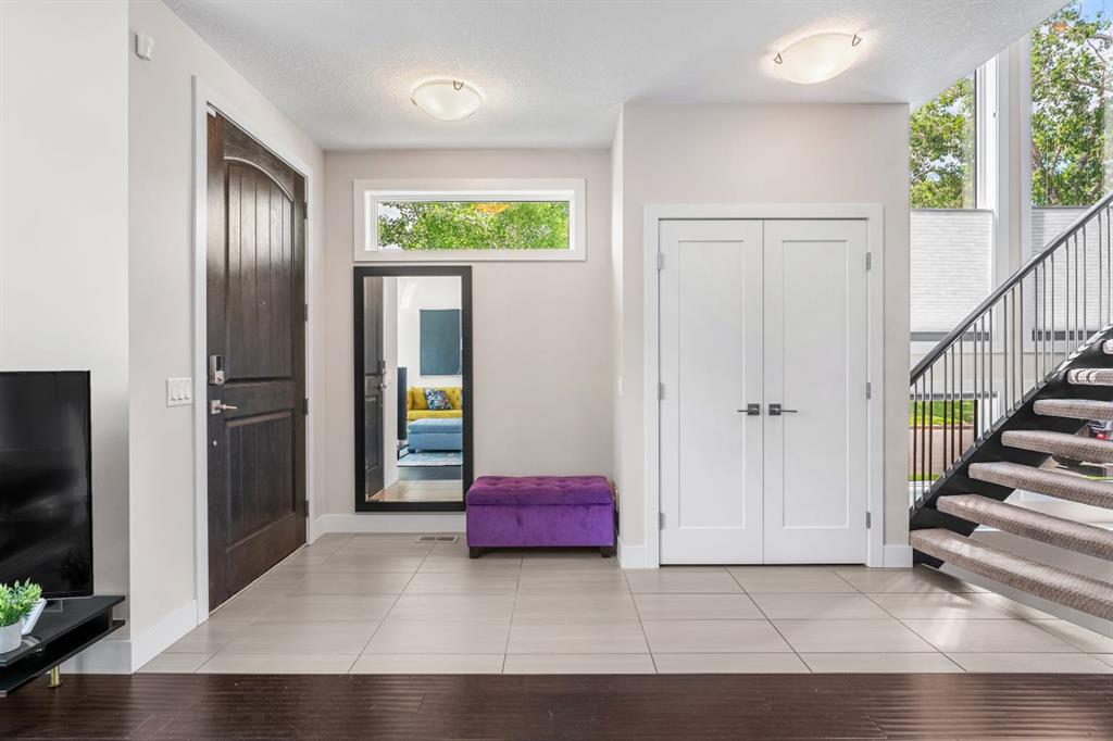 2741 16A Street SE photo 3