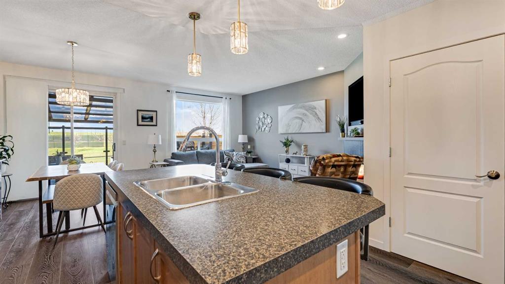 36 New Brighton Landing SE photo 5