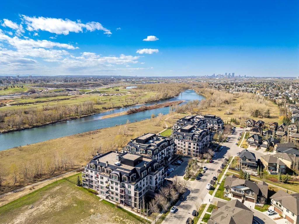 221 Quarry Way SE #305