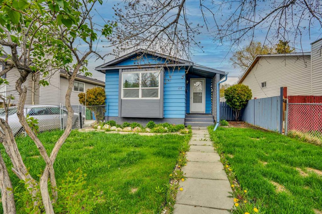 44 Falmead Road NE photo 2