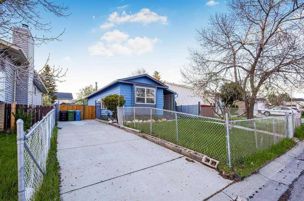 44 Falmead Road NE photo 3