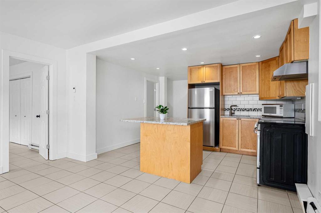 2111 14 Street SW #104 photo 2
