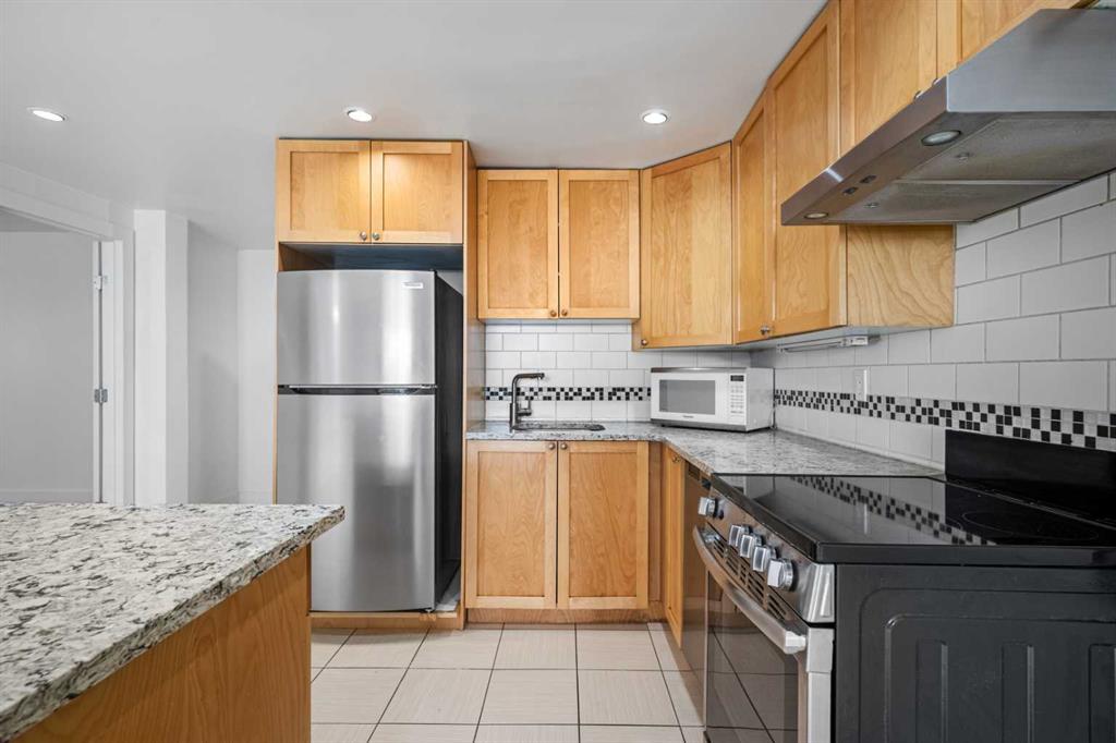 2111 14 Street SW #104 photo 3