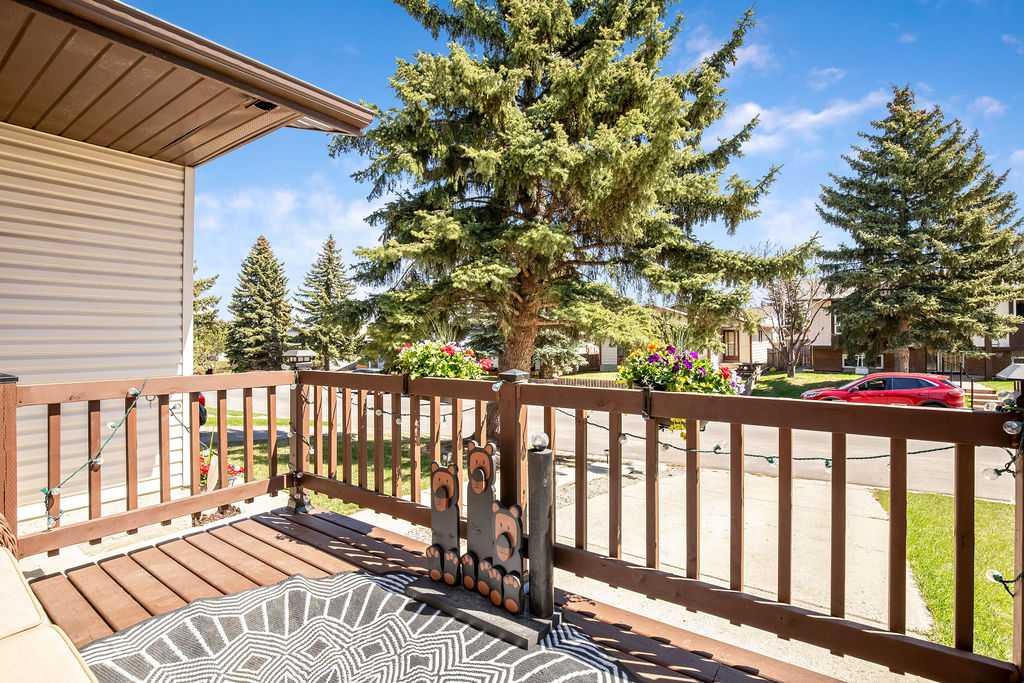 99 Beddington Crescent NE photo 4