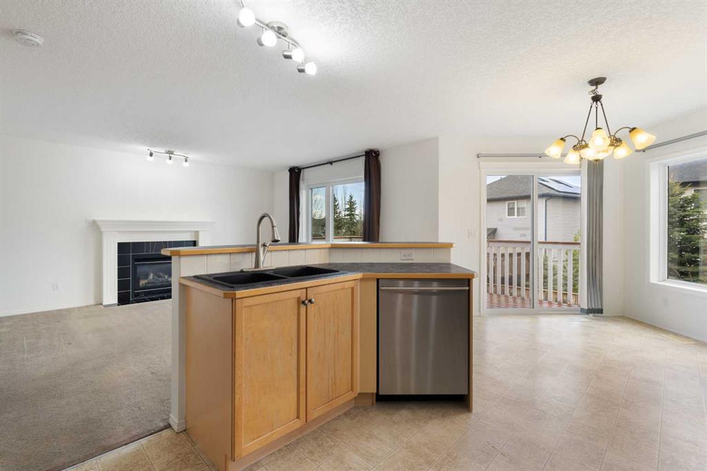112 Everridge Drive SW photo 4