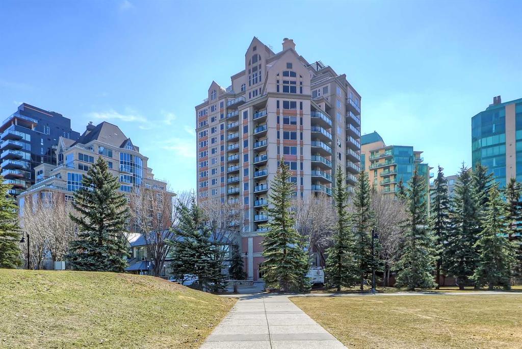 200 La Caille Place SW #902