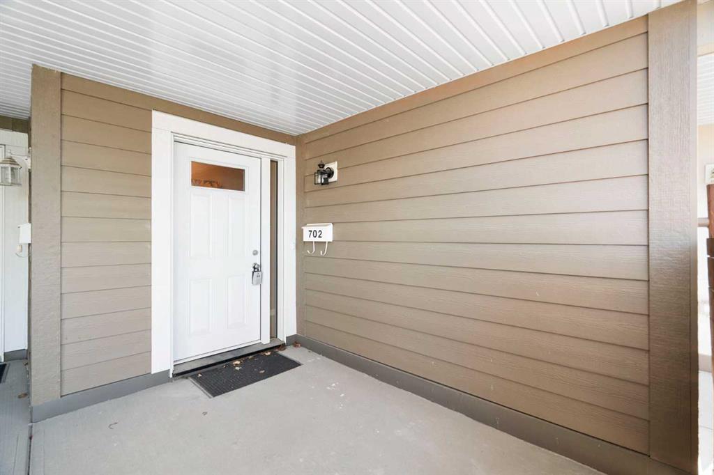 13104 Elbow Drive SW #702 photo 2