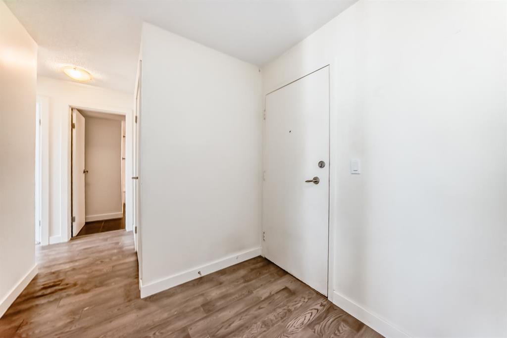 4455A Greenview Drive NE #302 photo 3