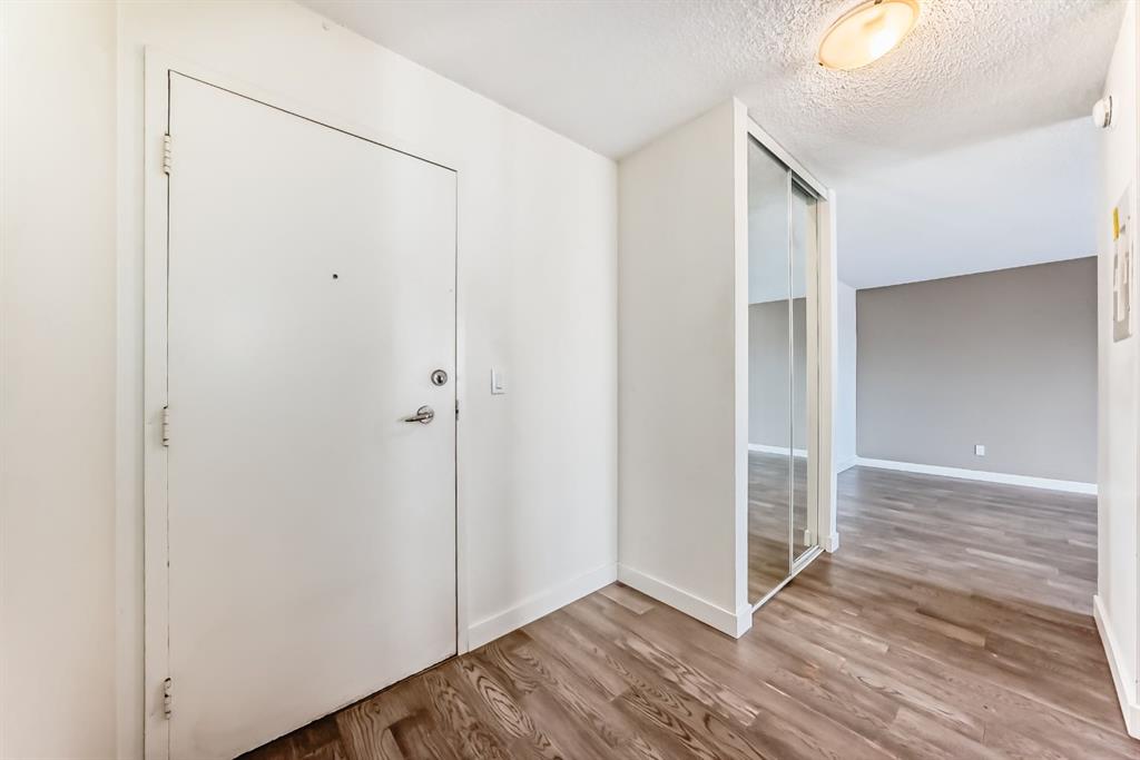 4455A Greenview Drive NE #302 photo 4