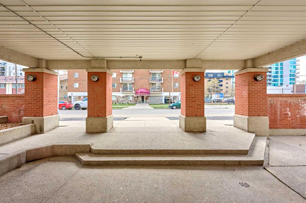 126 14 Avenue SW #106 photo 2