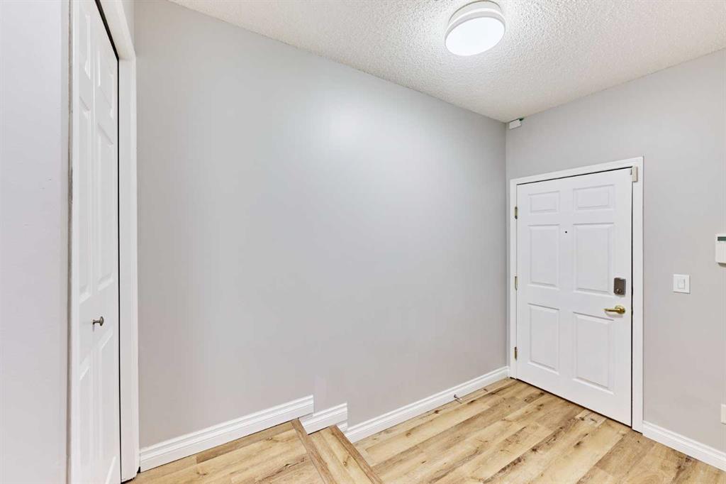 126 14 Avenue SW #106 photo 5