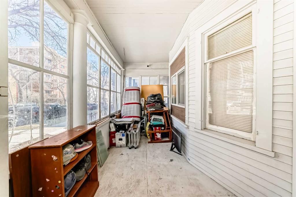 1227 13 Avenue SW photo 2