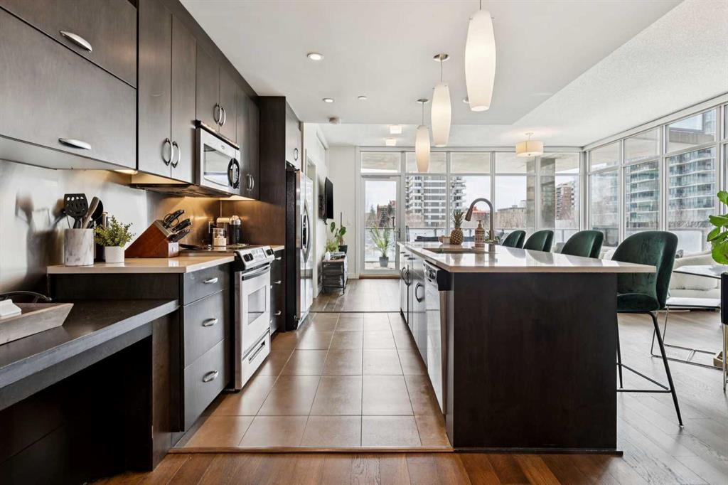 530 12 Avenue SW #201 photo 4