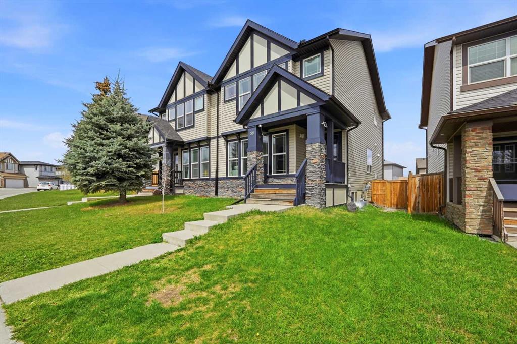 39 Panora Square NW photo 2