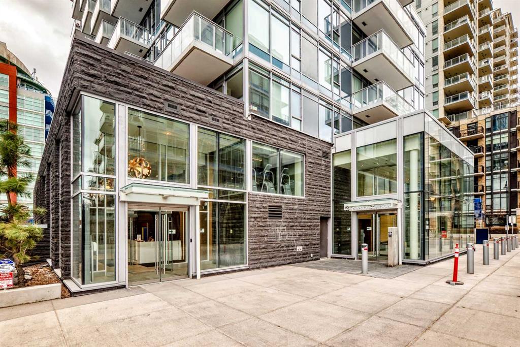 108 Waterfront Court SW #104 photo 2