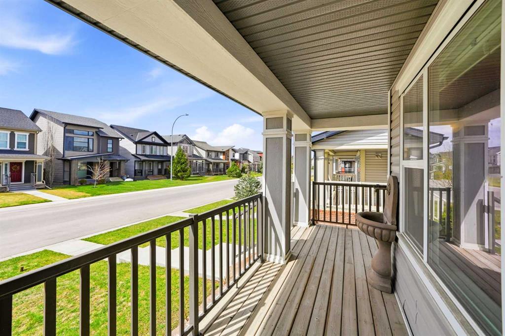 117 Copperpond Parade SE photo 4