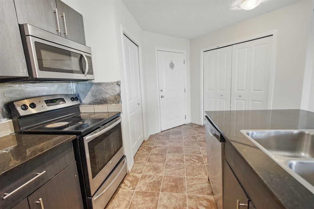 15 Saddlestone Way NE #409 photo 4