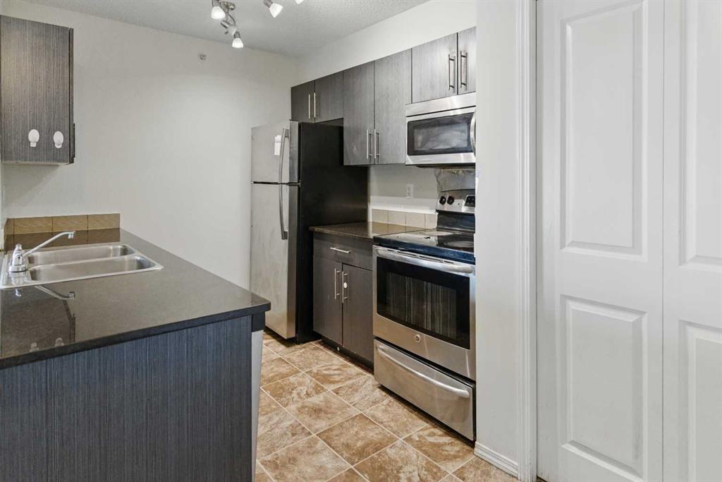 15 Saddlestone Way NE #409 photo 5