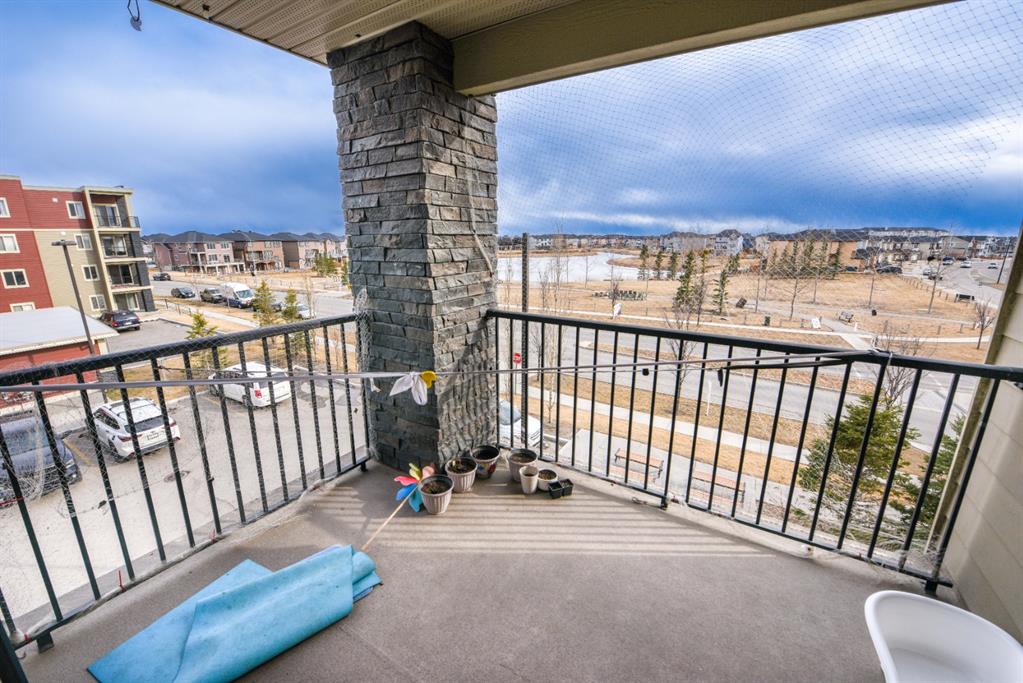 5 Saddlestone Way NE #302 photo 3