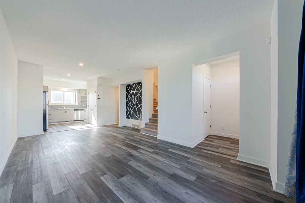 83 Savanna Park NE photo 5