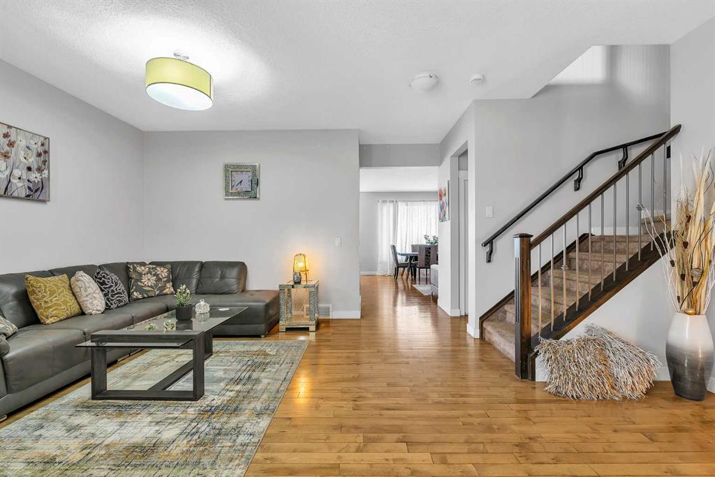 172 Sherwood Square NW photo 5