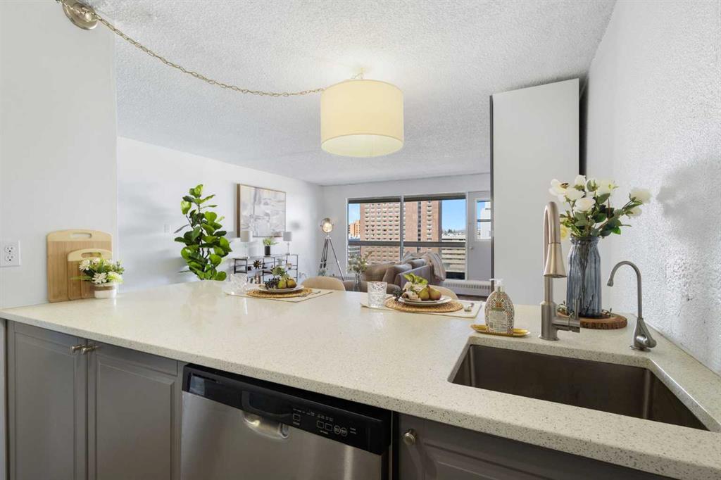 221 6 Avenue SE #1406 photo 3