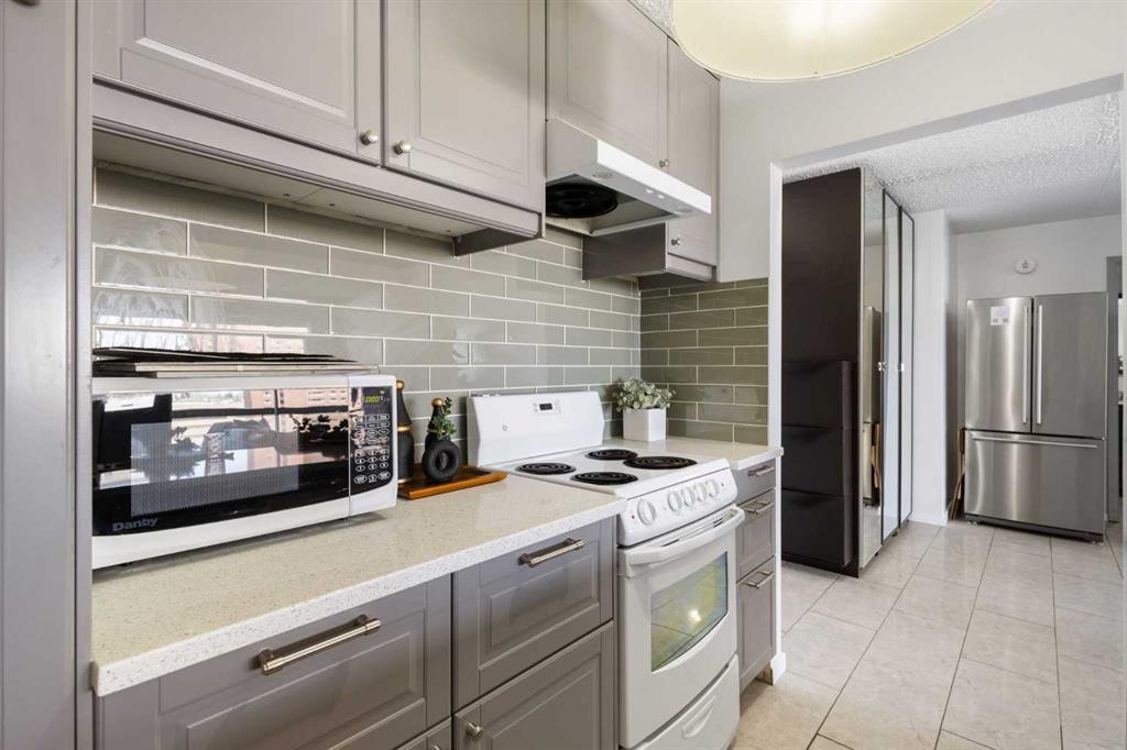 221 6 Avenue SE #1406 photo 5