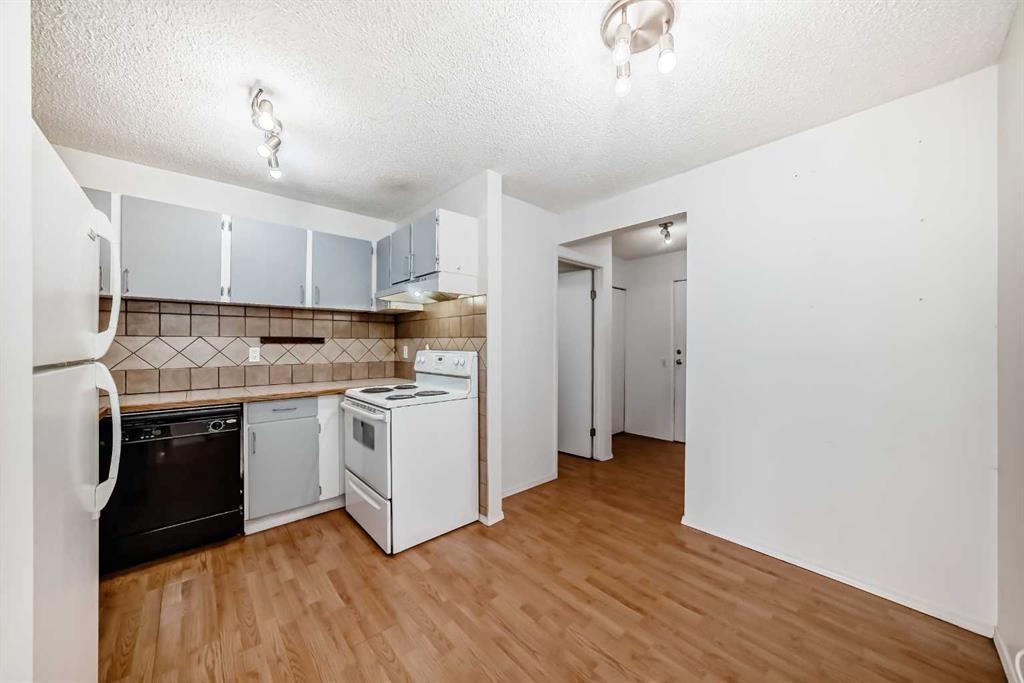 1633 26 Avenue SW #104 photo 5